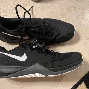 Nike running shoes, men's 10.5